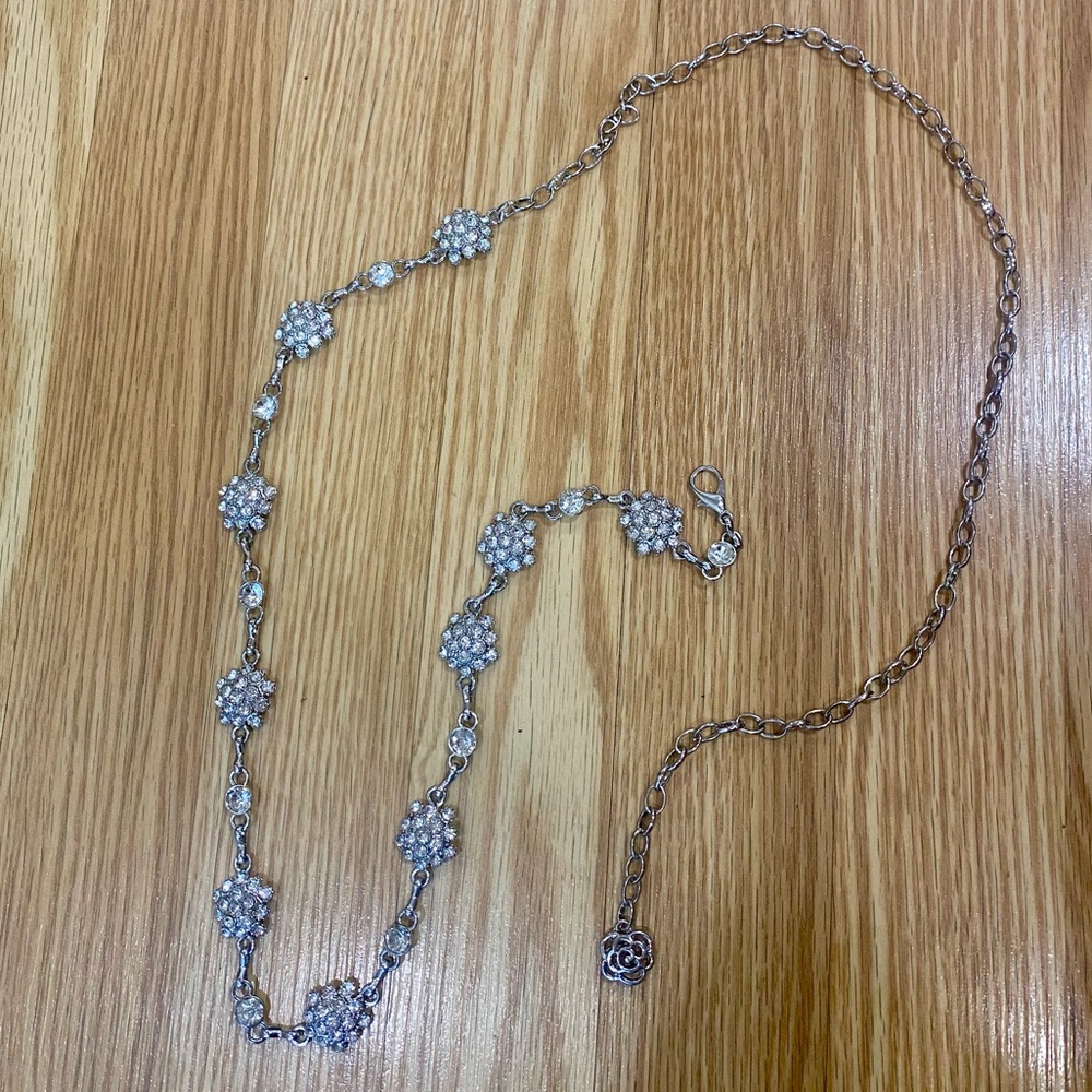 Rhinestone camellia flowers “chain” belt. Silver. Size Small GUC